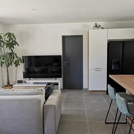 Moderne, Piscine Privée Cruzy